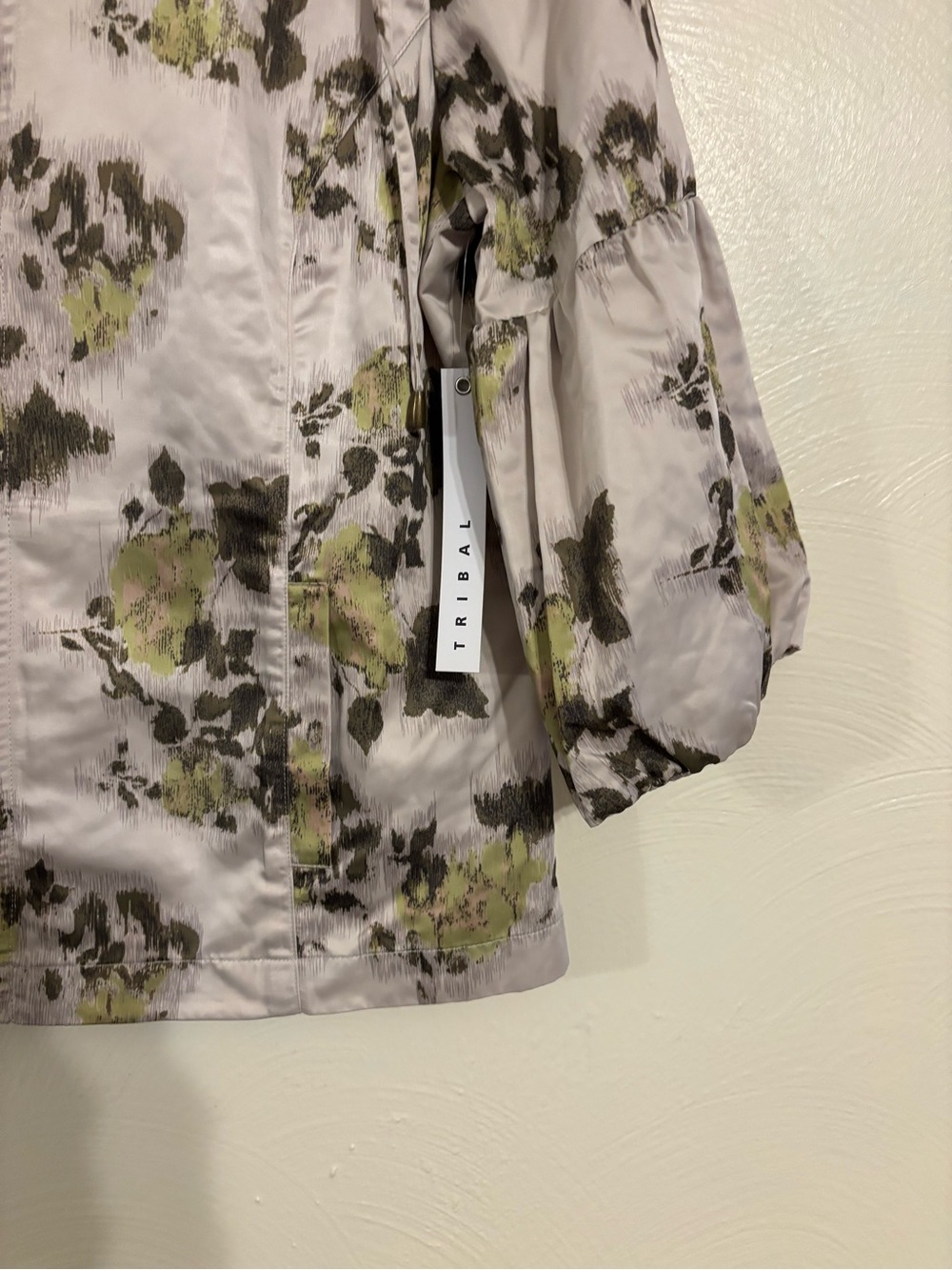 Tribal Womens Size 10 Floral Tapestry Jacket Green Beige Ruched Sleeve NWT - Picture 8 of 9